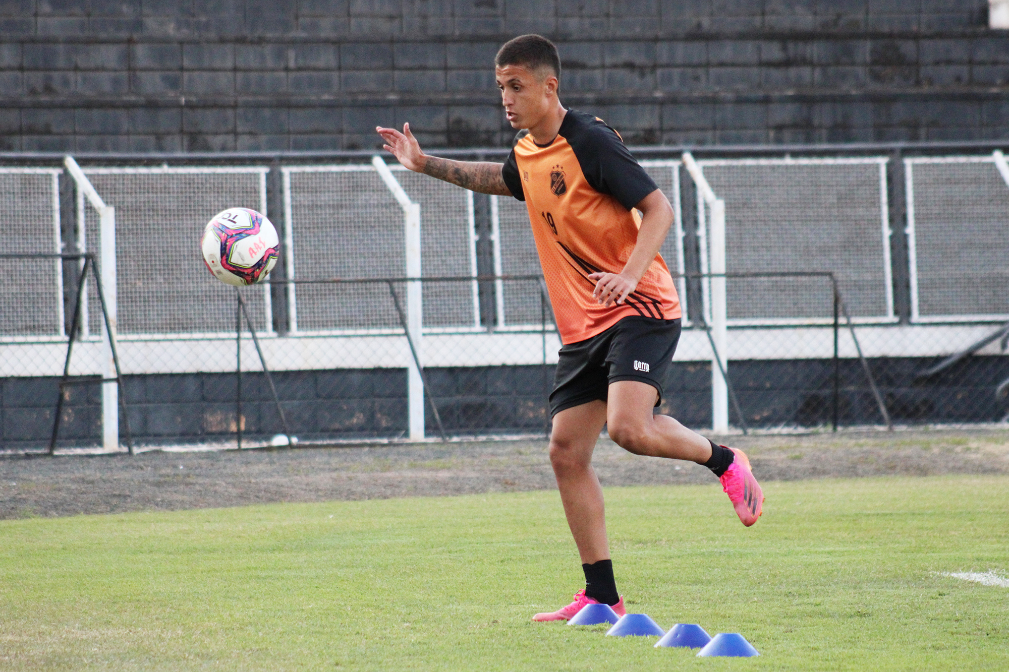 Série D: Inter de Limeira confirma empréstimo de atacante do Vila Nova