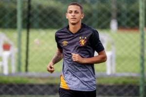 ‘Quebrado’, Sport pede retorno de laterais que estavam em times da Série B