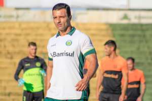 Com destaques dos vitoriosos, Seleção FI da 7ª rodada da Série C chega no 4-3-3 e comandada por Júnior Rocha