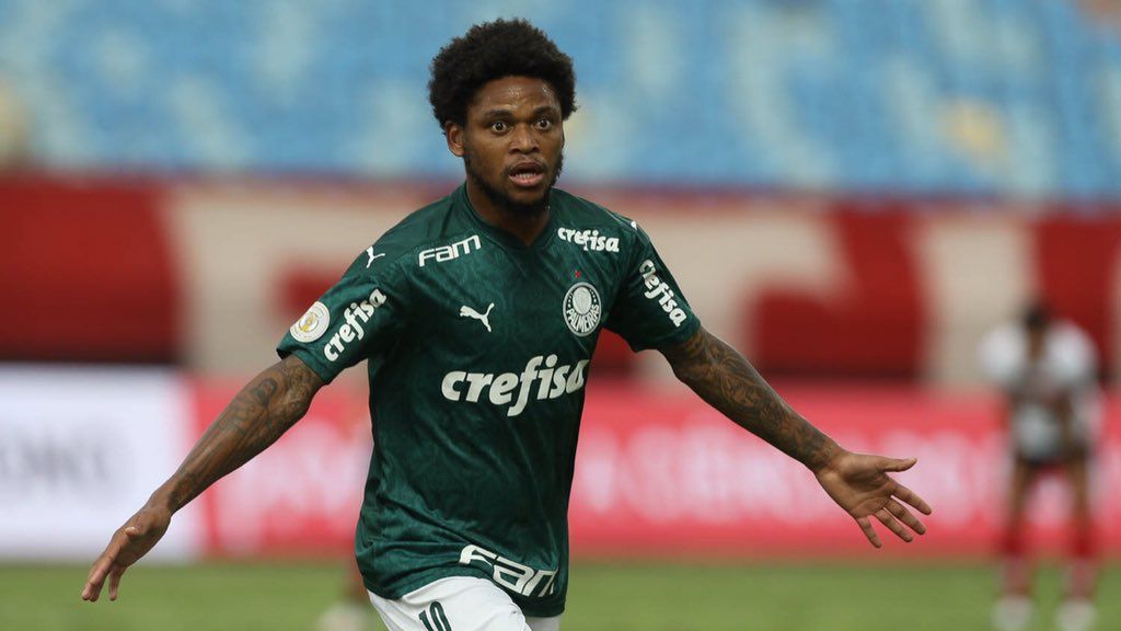 Luiz Adriano jogador do Palmeiras