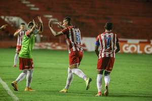 Seleção FI da 9ª rodada da Série B tem técnico e atacante do líder e representantes da goleada do Bugre