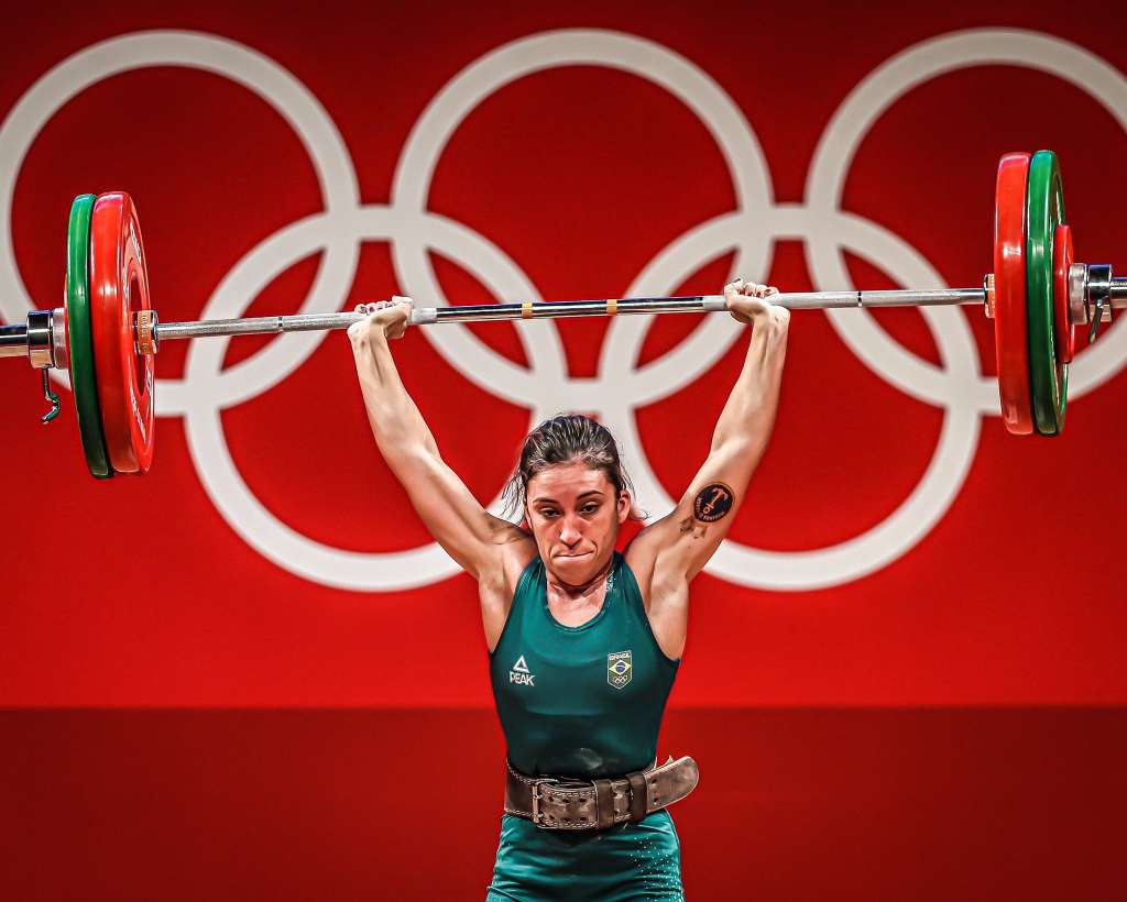 Olimpíadas: Natasha Rosa fica em 9º e chinesa bate 3 recordes no levantamento de peso