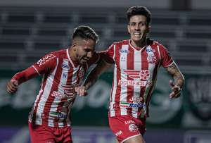 Goiás 0 x 1 Náutico - Timbu mantém invencibilidade e dispara na liderança da Série B