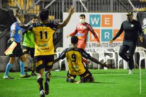 Novorizontino-SP 1 x 0 Mirassol-SP - Tigre vence e segue na cola do líder da Série C