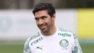 Abel revela que recusou oferta milionária porque 'Palmeiras é estilo de vida'