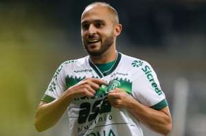 Golaço de Régis no empate do Guarani por 3 a 3