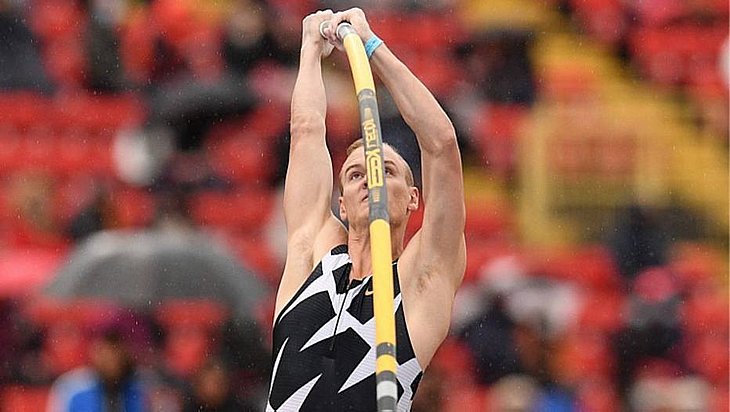 Favorito no salto com vara, Sam Kendricks contrai covid-19 e abandona Olimpíada