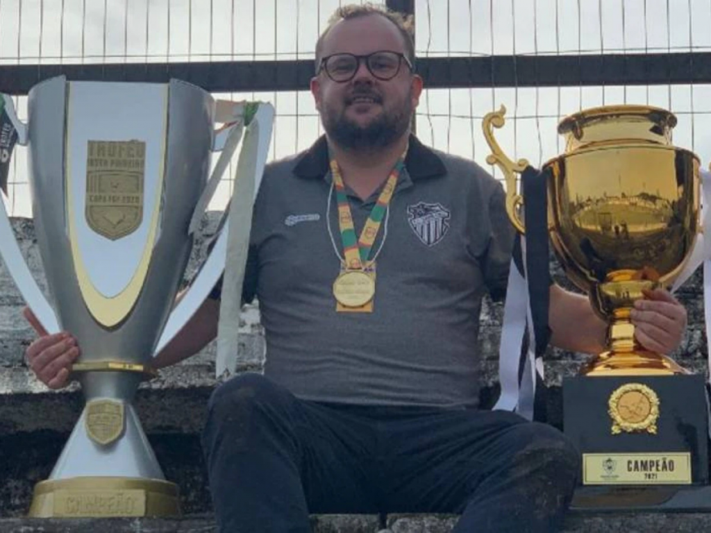 Torcedor que virou presidente e reergueu clube gaúcho sonha ser premiado na Fifa