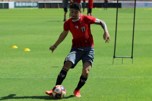 Série C: Botafogo-SP rescinde com meia-atacante ex-Athletico e Avaí