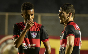 Vitória 1 x 1 Goiás - Jogo recheado de chances e empate justo na Série B