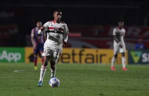 São Paulo renova com meia da base até dezembro de 2024