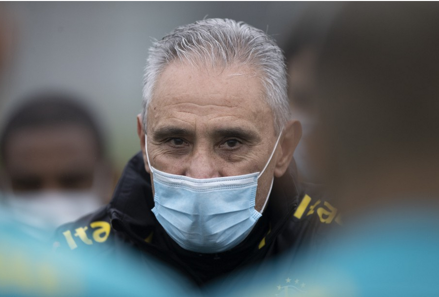 Tite adota mistério sobre o substituto de Gabriel Jesus: ‘Estratégia nossa’