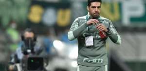 Abel Ferreira diz que esperava Palmeiras 'mais criativo' contra o São Paulo