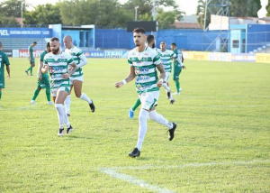 Altos-PI x Floresta-CE - Times se encaram em duelo direto no meio da tabela