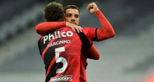 Athletico-PR 2 x 1 Atlético-GO - Uruguaio dá vantagem ao Furacão na Copa do Brasil