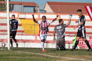 Bangu-RJ 1 x 1 Inter de Limeira-SP - Disputa quente em Moça Bonita acaba com empate no placar e nas expulsões