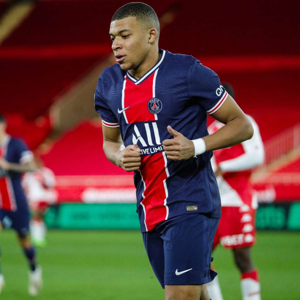 Mbappé vira preocupação para diretoria do PSG