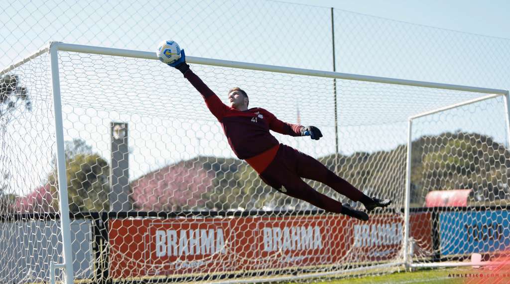 Athletico-PR x Internacional – Furacão quer voltar a vencer contra um Colorado em crise