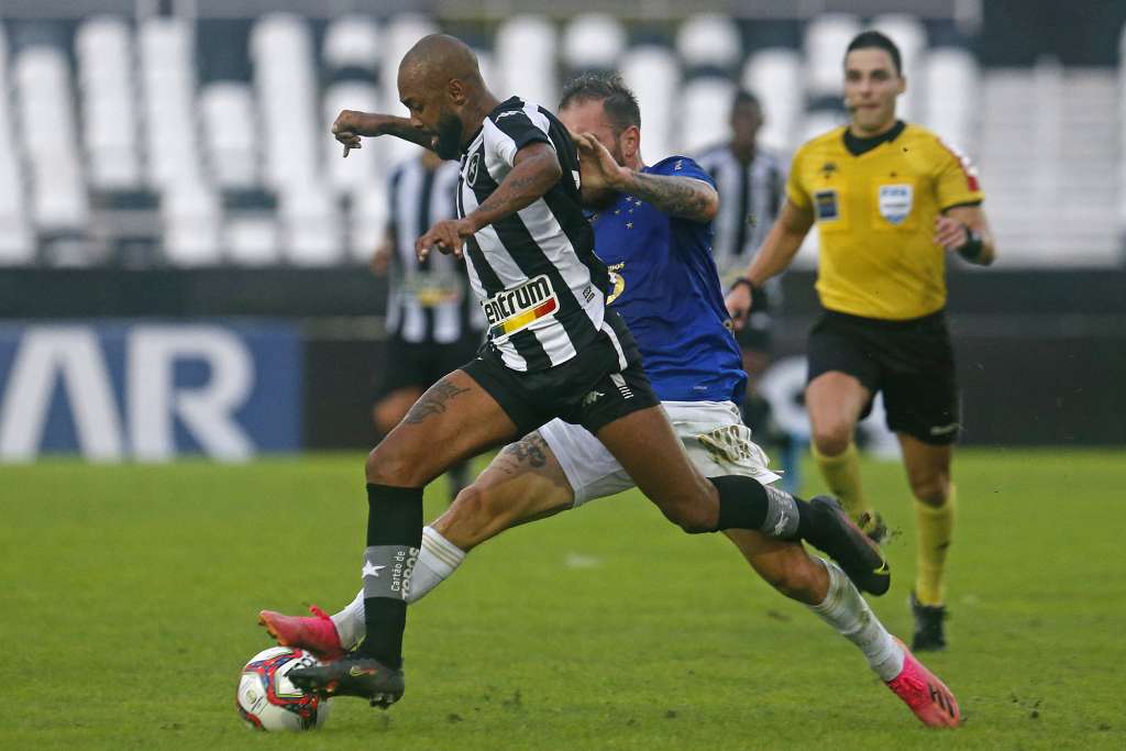 SÉRIE B: Botafogo e Cruzeiro fazem jogão de seis gols; Vitória coloca a Ponte na degola