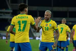 Herói do Brasil divide méritos com companheiros e Neymar absolve Gabriel Jesus por expulsão