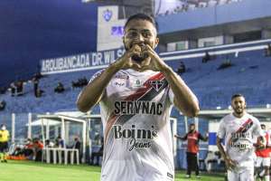 Paysandu-PA 0 x 2 Ferroviário-CE - Jogo de contra-ataque assusta Papão e garante a vitória do Ferrão