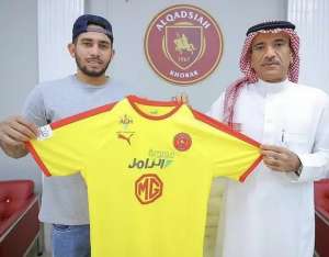 Atacante que não foi bem no América-MG acerta com clube árabe
