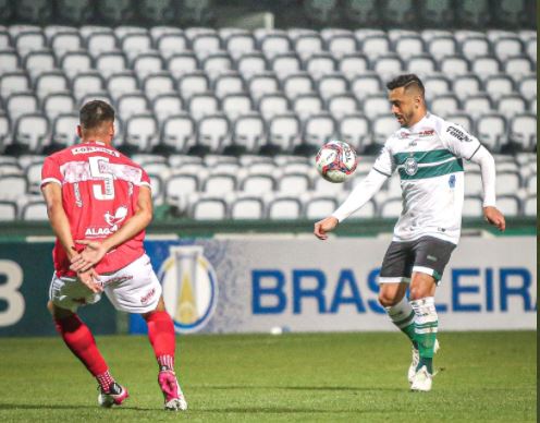 SÉRIE B: Coritiba tropeça e fica quatro do Náutico; Avaí vence com gol de ex-Santos