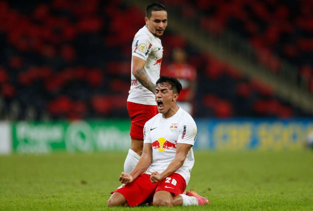 Red Bull Bragantino confirma renovação de contrato com atacante argentino