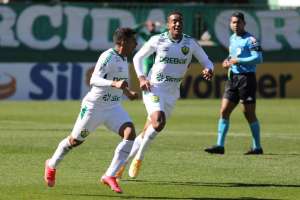 Chapecoense 2 x 3 Cuiabá - A primeira a gente nunca esquece