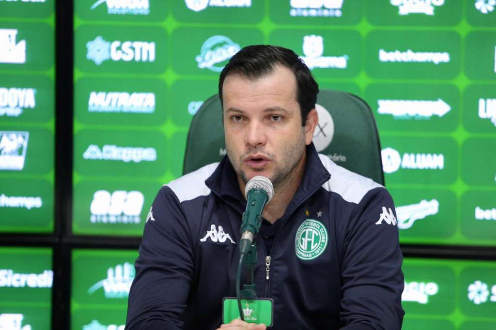 Daniel Paulista prega cautela com Guarani no G-4 da Série B e mostra preocupação com desgaste físico