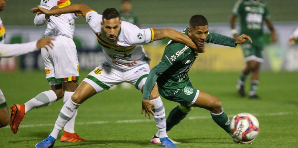 No Guarani, desta vez, até o treinador bugrino Daniel Paulista errou 2 dispua.boa .guarani.2021 e1626838707458