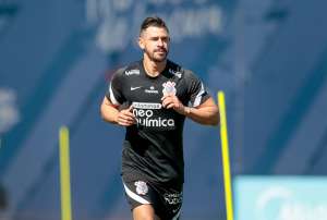 No Corinthians, Giuliano faz 1° treino  e aprimora o físico