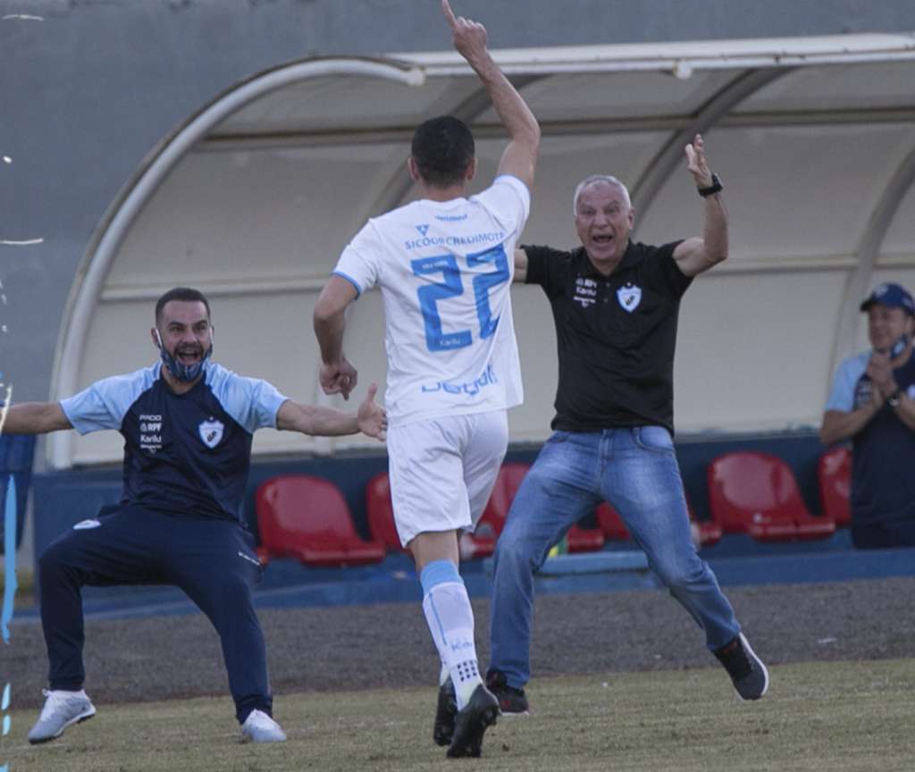 Londrina 1 x 0 Remo – Márcio Fernandes aposta em estreante e lucro tira o Tubarão da zona de rebaixamento