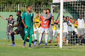 Fernando Marchiori enaltece pressão na saída de bola em vitória da Portuguesa