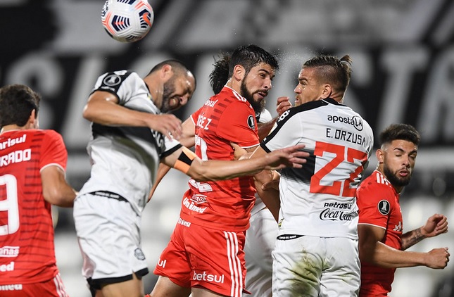 Olimpia-PAR 0 x 0 Internacional – Goleiro mantém o Colorado vivo na Libertadores