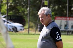 Série B: Gilson Kleina se irrita com pergunta sobre demissão e garante: 