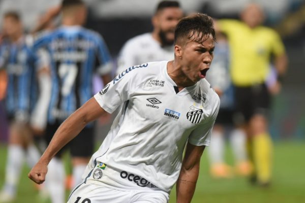 Juventus pagará R$ 19 milhões para tirar atacante do Santos de forma antecipada