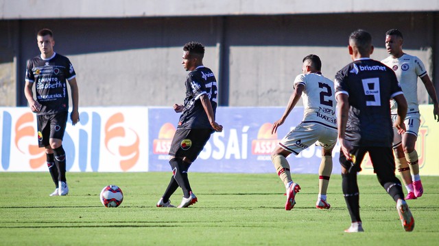 Jacuipense-BA 0 x 0 Botafogo-PB – Jogo fraco e nada de gols!