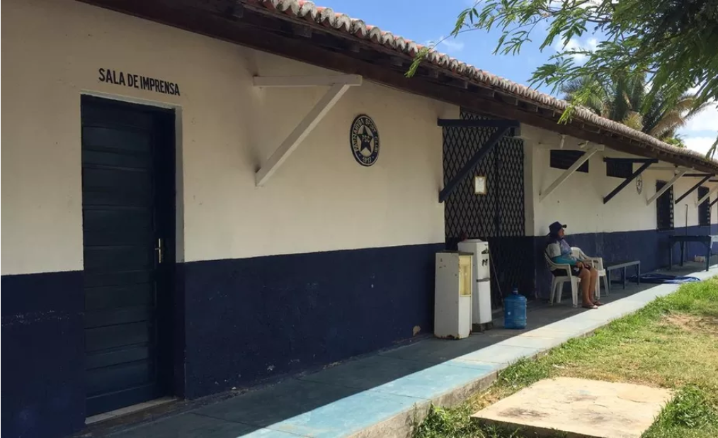 Sede do Parnahyba é invadida e criminosos depredam e queimam documentos