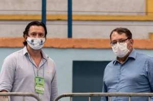 Grupo de torcedores pede a 