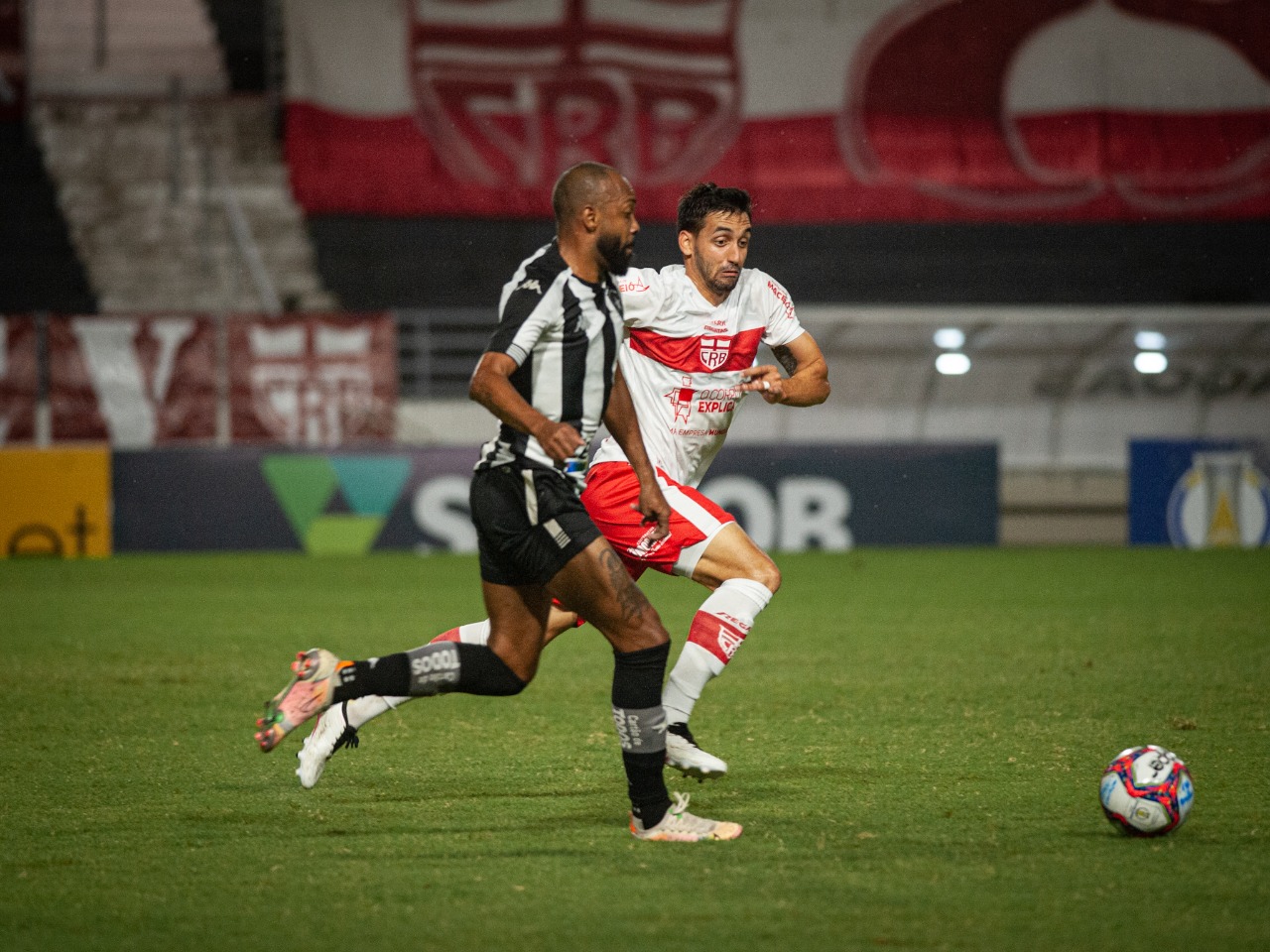Série B: Atacante lamenta “vacilos” e cita falta de atenção no Botafogo
