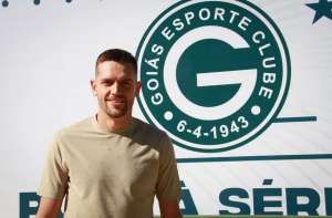 De férias, campeão da Eurocopa faz visitinha a clube da Série B