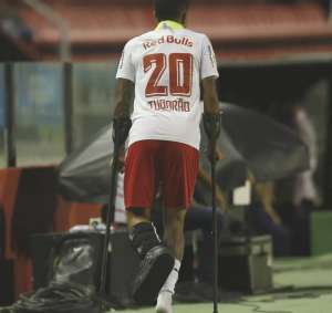 Fora há cinco meses, atacante sofre nova fratura e segue fora do Red Bull Bragantino