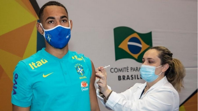 Jogadores da seleção olímpica masculina são vacinados em São Paulo