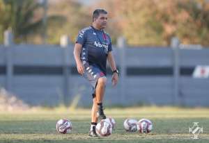 Série B: Dirigente do Vasco admite início abaixo da expectativa, mas banca treinador