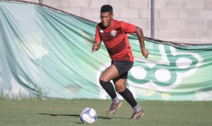 Série B: Vitória rescinde contrato com jovem lateral-direito