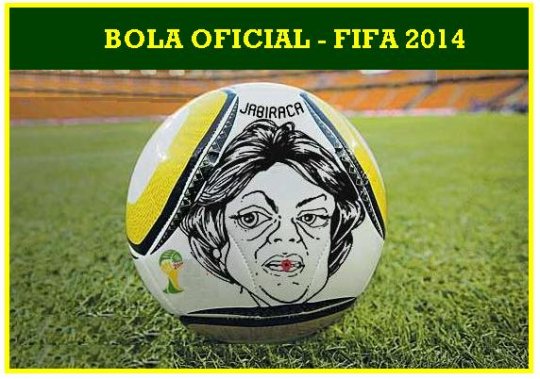 Brasileiros lançam a "bola oficial" da Copa do Mundo de 2014 no Brasil! 2 0002047857592 img