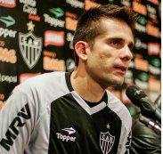 Com a camisa 83, ex-goleiro do Grêmio é apresentado no Atlético-MG 2 0002047992689 img