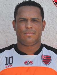 Val Baiano, ex-Flamengo, busca um clube para voltar ao futebol 2 0002047993119 img