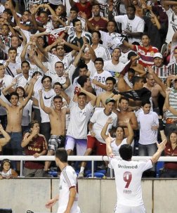 BRASILEIRÃO: Líderes vencem, com gol de Fred e show de Gaúcho 2 0002048011021 img